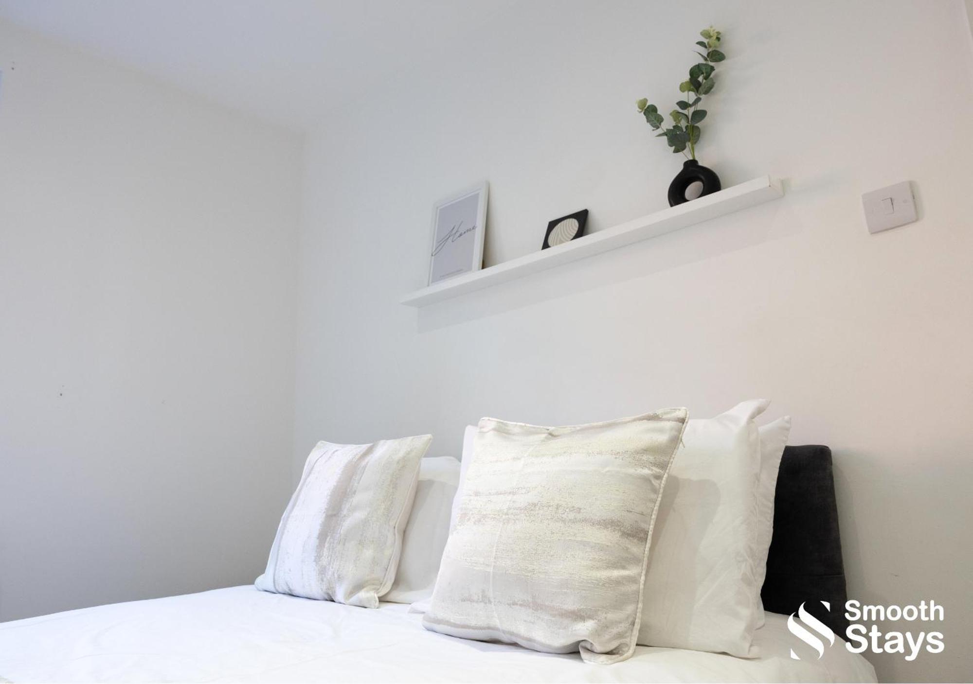 One Bedroom Apartment At Smooth Stays Short Lets & Serviced Accommodation Preston With Parking Near Train Station Экстерьер фото